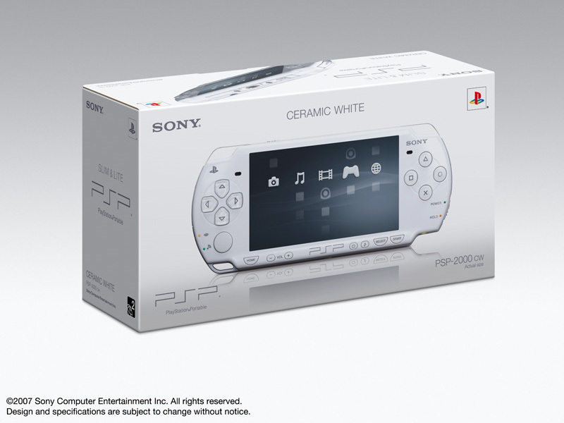 PSP �v���C�X�e�[�V�����E�|�[�^�u�� �Z���~�b�N�E�z���C�g PSP-2000 CW