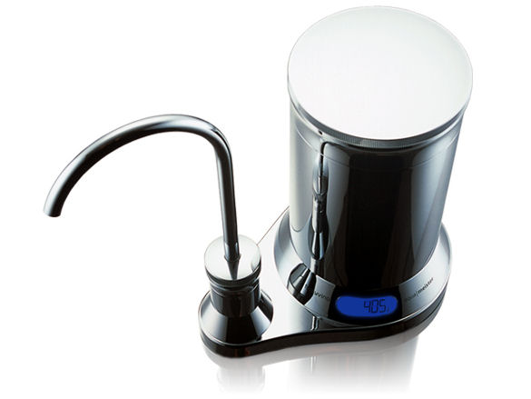 �g���r�[�m �A�N�A�}�C�X�^�[ AM501 �̐��i�摜