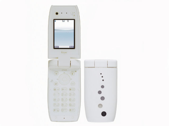 FOMA N702iS �̐��i�摜