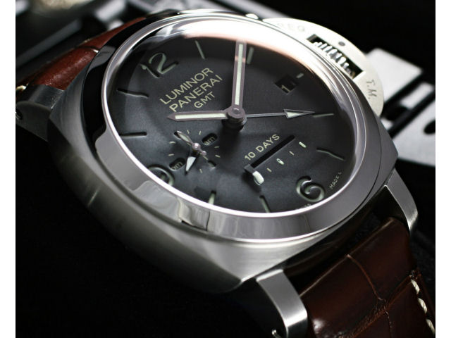 ���~�m�[�� 1950 10�f�C�Y GMT 44mm PAM00270 �̐��i�摜