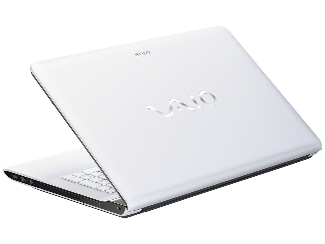 VAIO E�V���[�Y17 SVE1712AJ Core i5���ڃ��f�� �̐��i�摜