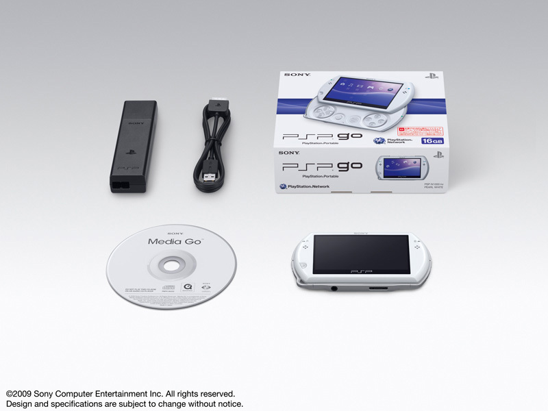 PSP �v���C�X�e�[�V�����E�|�[�^�u�� go �p�[���E�z���C�g PSP-N1000PW
