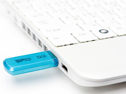 Helios 101 SP032GBUF2101V1B (32GB)