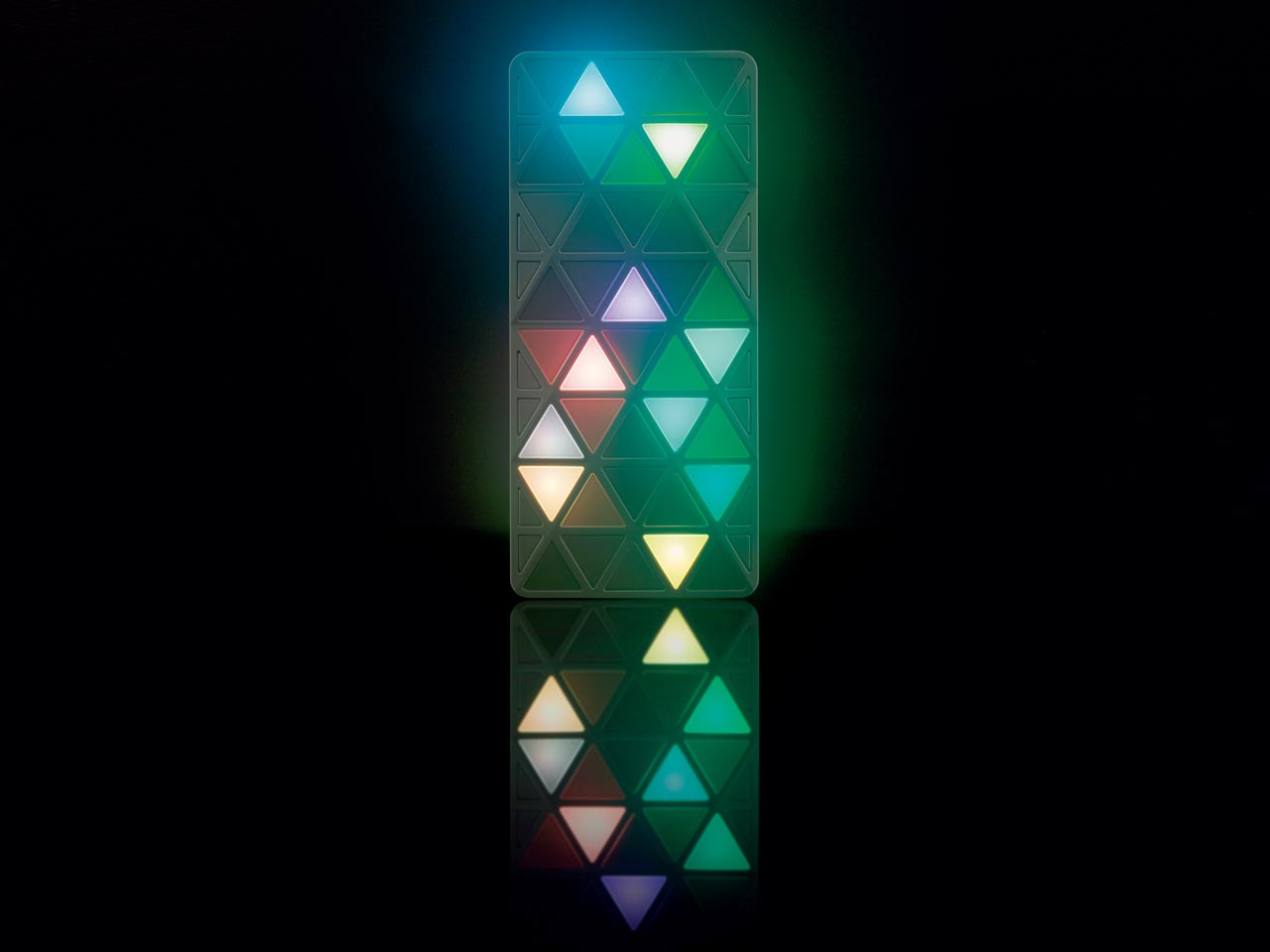 iida LIGHT POOL [�z���C�g]