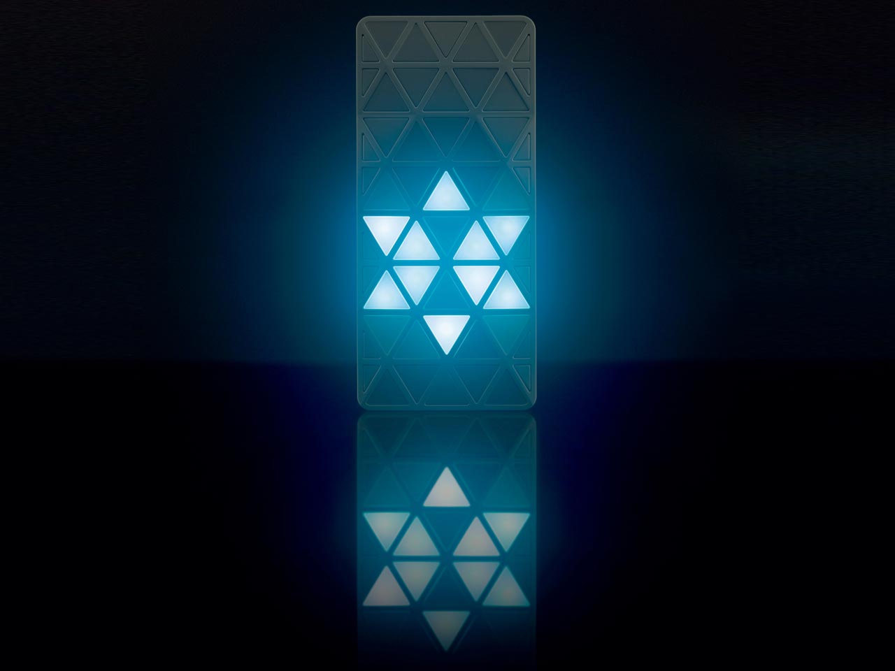 iida LIGHT POOL [�z���C�g]