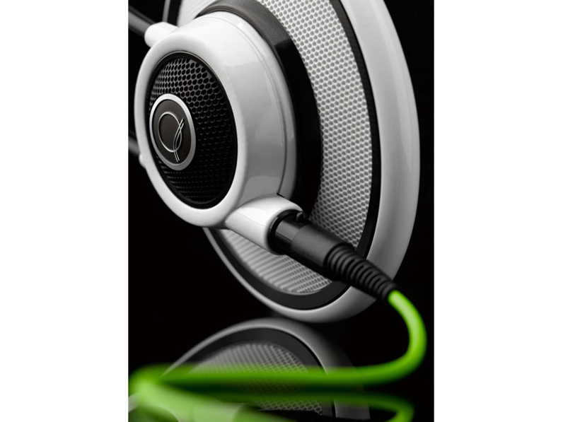 Q701WHT [�z���C�g]