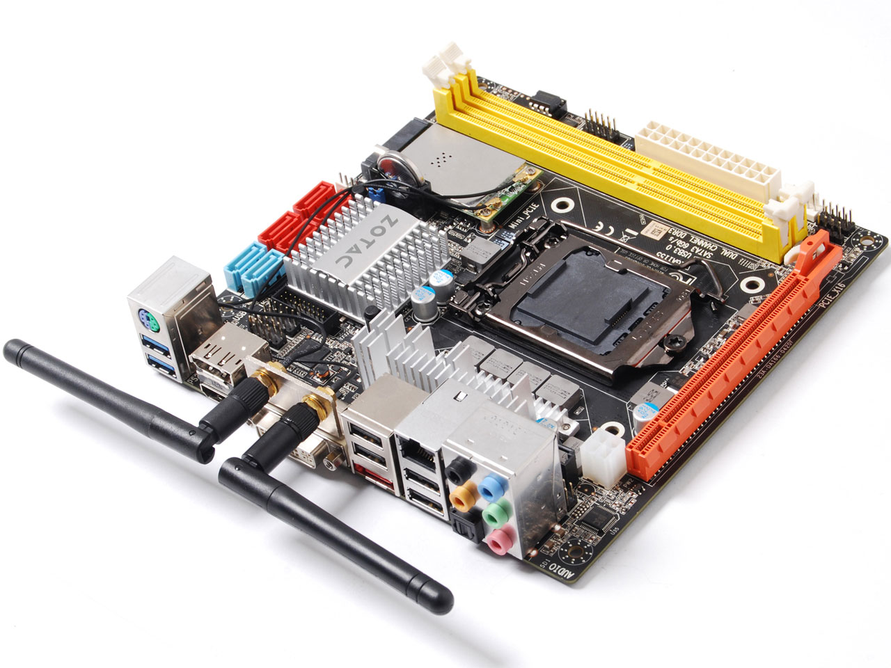 H67-ITX WiFi �̐��i�摜