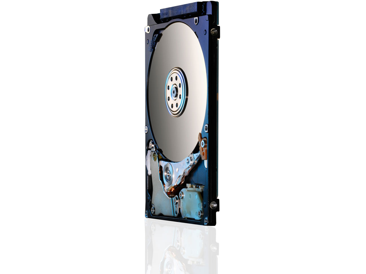 価格.com - 『本体 斜め』 HTS545050A7E380 [500GB 7mm] の製品画像