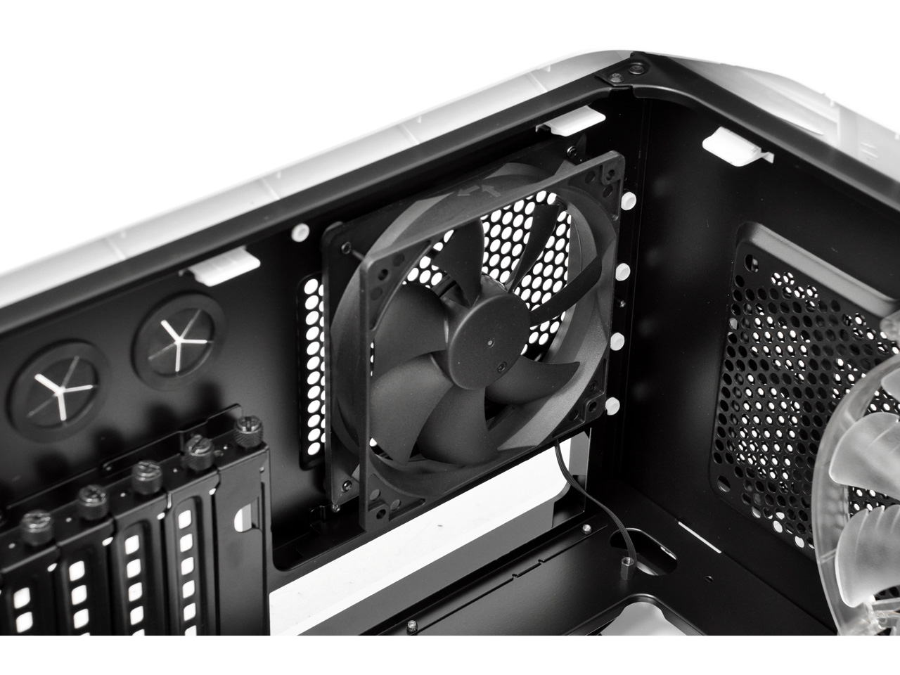 Graphite 600T CC600TWM-WHT