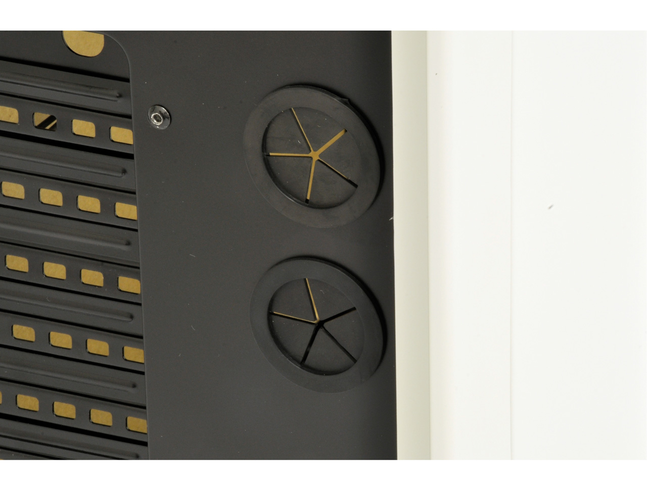 Graphite 600T CC600TWM-WHT