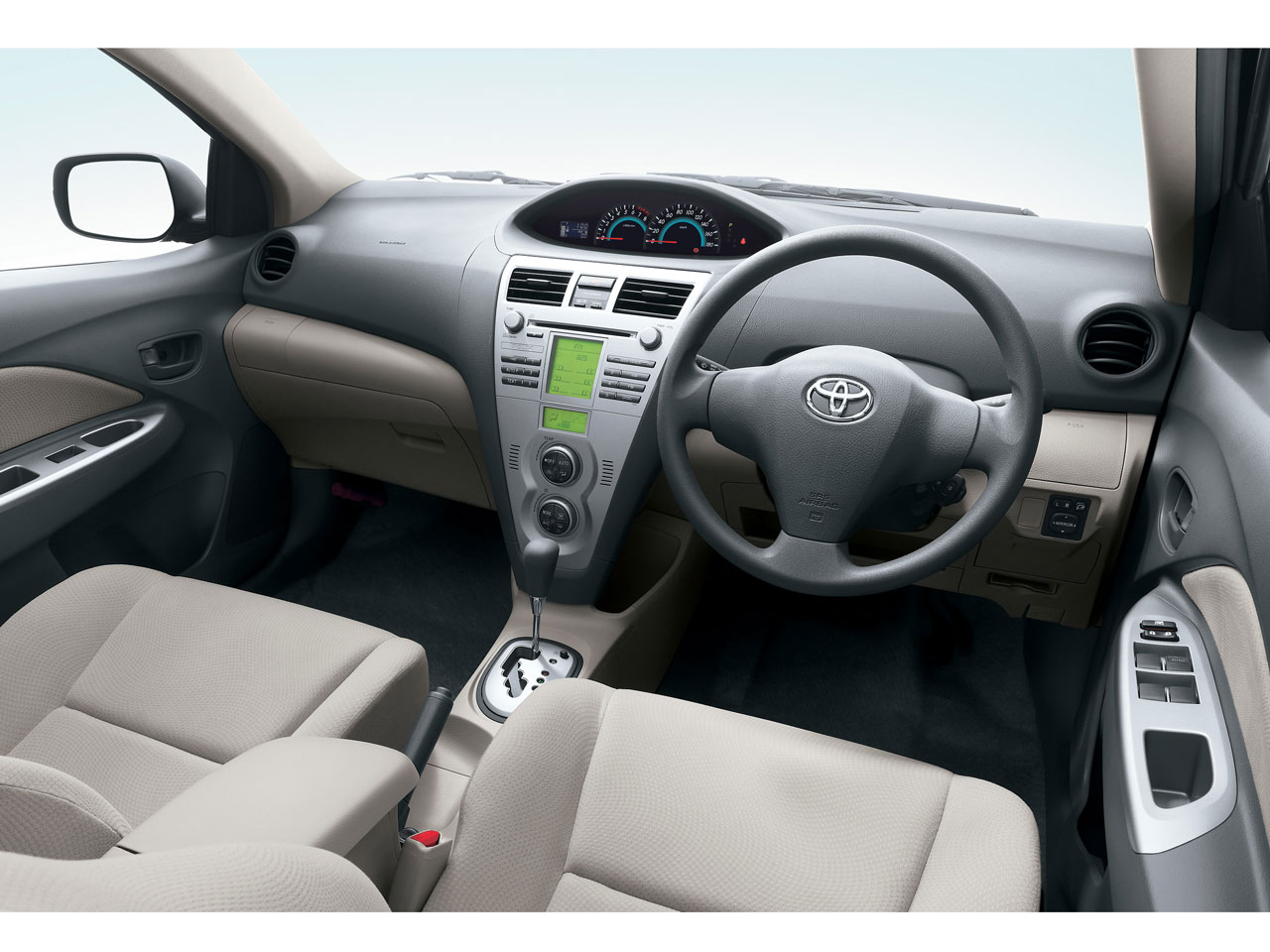 トヨタ ベルタ 2005年モデル 1.3G 4WDの価格・性能・装備・オプション ...