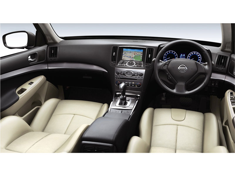 日産 スカイライン 2006年モデル 250GTの価格・性能・装備・オプション