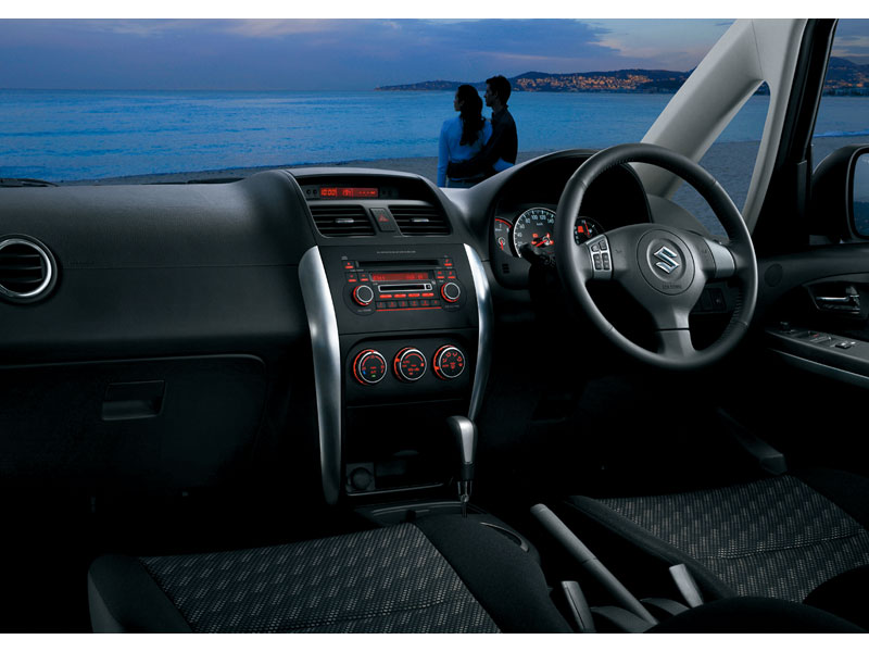 スズキ SX4の価格・新型情報・グレード諸元 価格.com