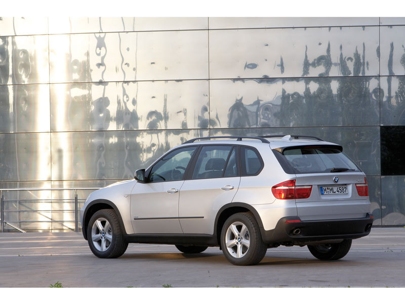 BMW X5 2007年モデル 3.0isの価格・性能・装備・オプション