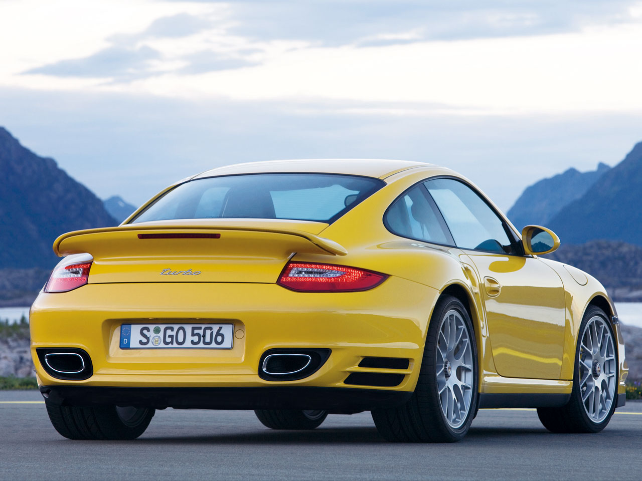 ポルシェ 911ターボ 2006年モデル ターボ S 4WDの価格・性能