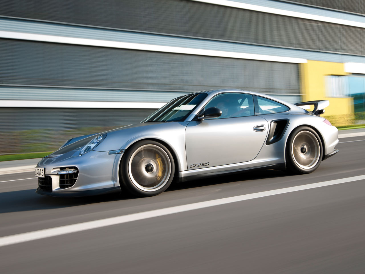 ポルシェ 911GT2 2002年モデル GT2の価格・性能・装備 ポルシェ 911GT2 2002年モデル GT2の価格・性能・装備