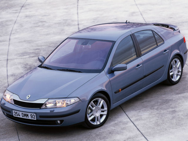 ルノー ラグナ 2003年モデル 新車画像