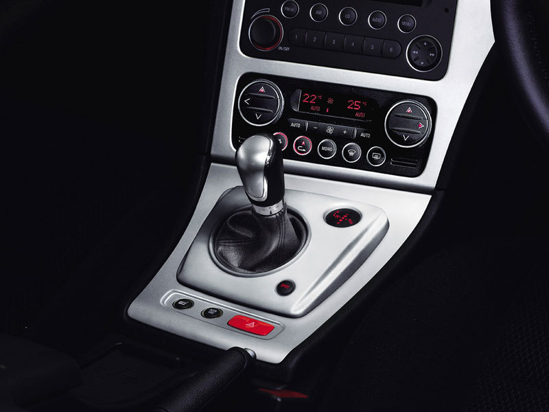 アルファロメオ スパイダー 2006年モデル 3.2 JTS Q4 Q
