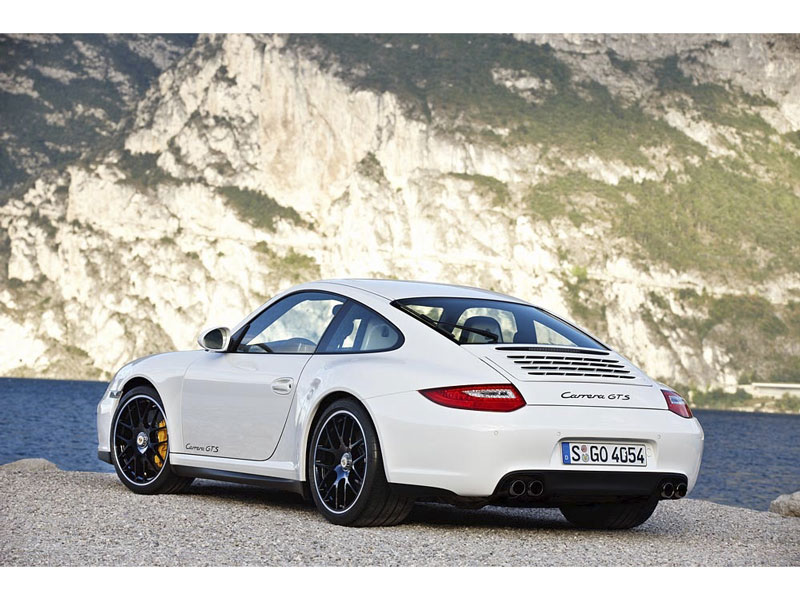 ポルシェ 911カレラGTS 2010年モデル ベースグレード (左