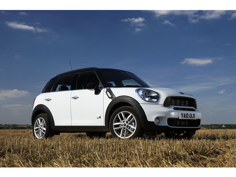 ミニ MINI CROSSOVER (クロスオーバー) 2011年モデルの価格・グレード