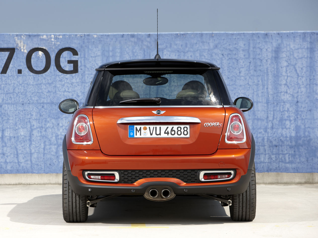 ミニ MINI 3 DOOR 2007年モデル ベースグレード (MT)の価格・性能・装備・オプション（2010年10月7日発売） 価格.com