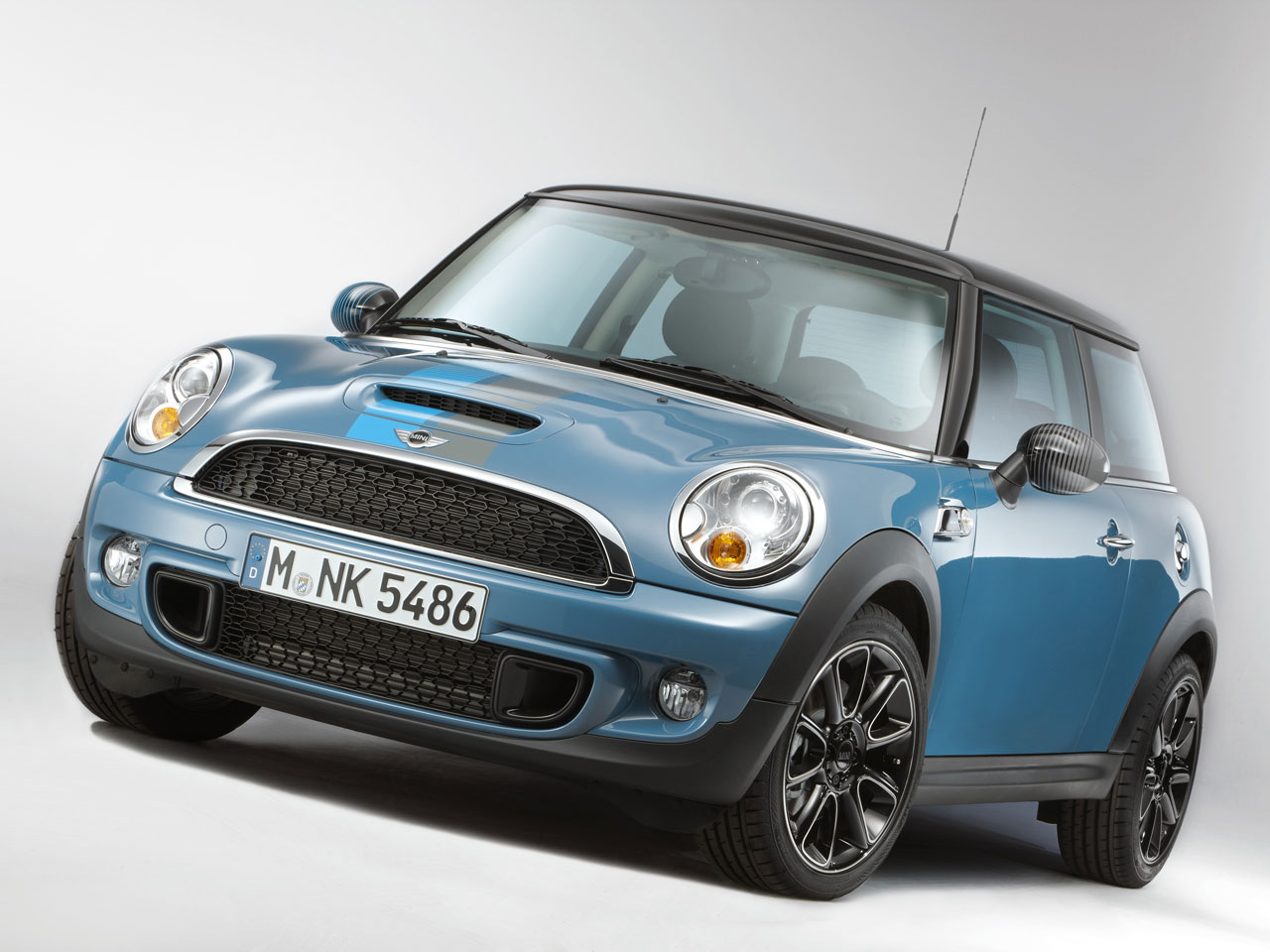 ミニ MINI 3 DOOR 2007年モデル Sの価格・性能・装備