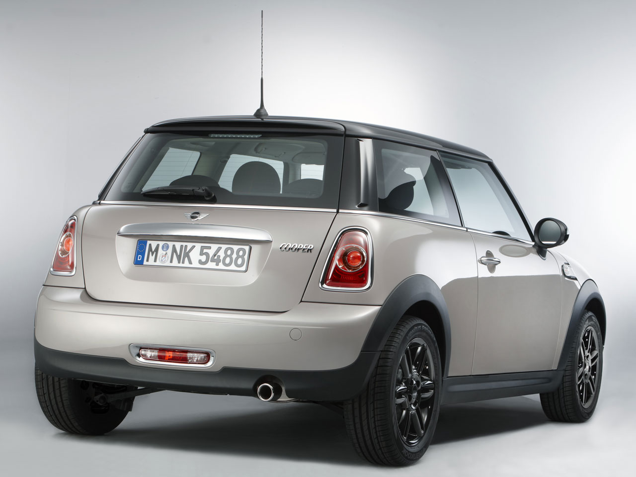 ミニ Mini Cooper クーパー 07年モデル 価格 グレード一覧 価格 Com