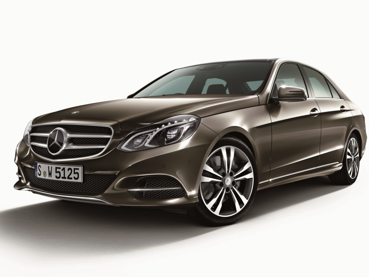 メルセデス・ベンツ Eクラス セダン 2009年モデル E250の価格・性能