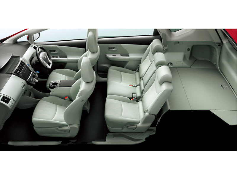 トヨタ プリウスα 2011年モデル S ツーリングセレクション (7人乗り)の 
