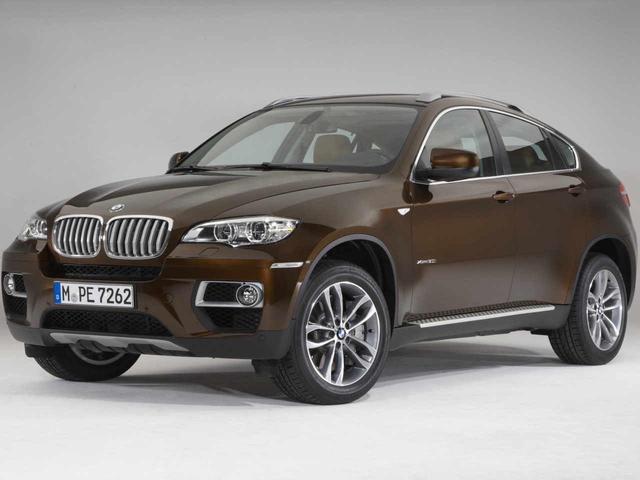 BMW X6 (ハイブリッド)｜価格・新型情報・グレード諸元 - 価格.com