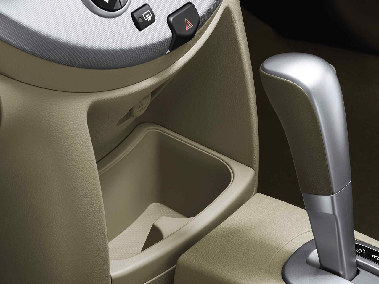 日産 ノート 2005年モデルの価格・グレード一覧 価格.com