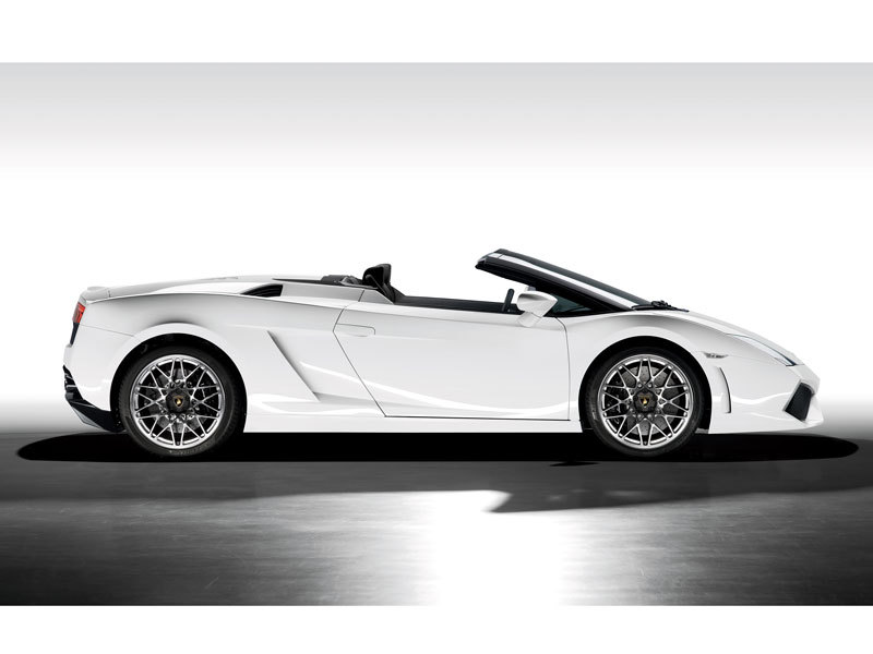 ランボルギーニ ガヤルド 2003年モデル LP560-4 クーペ e-ギア 4WD (左