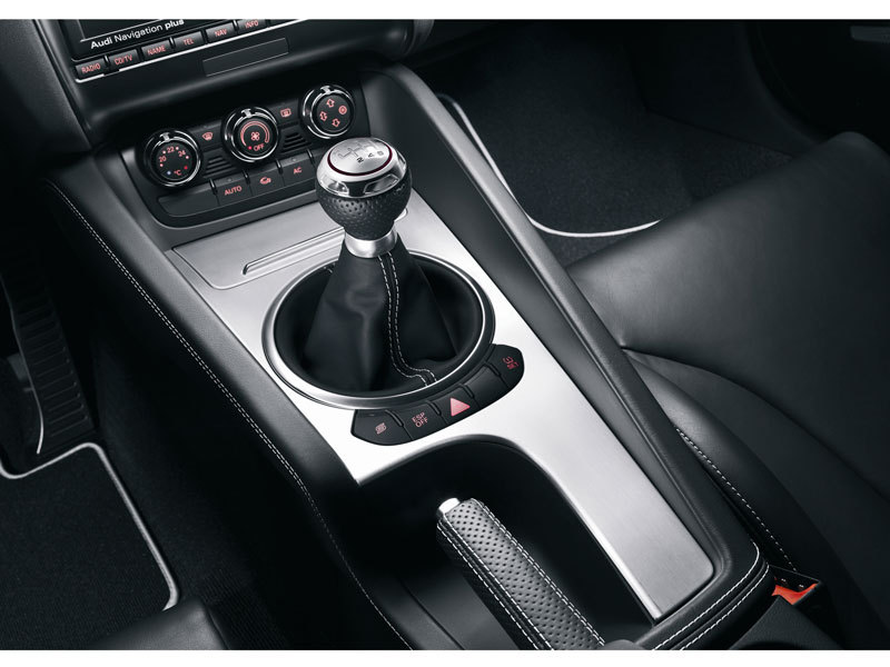 アウディ TT RS Plus クーペ 2010年モデル ベースグレード (左ハンドル)の価格・性能・装備・オプション（2013年2月12日発売） 