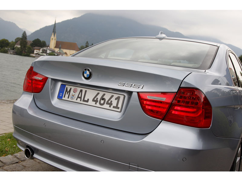 BMW 3シリーズ セダン 2005年モデル 320i M Sportプラスの価格・性能・装備・オプション（2008年10月1日発売）