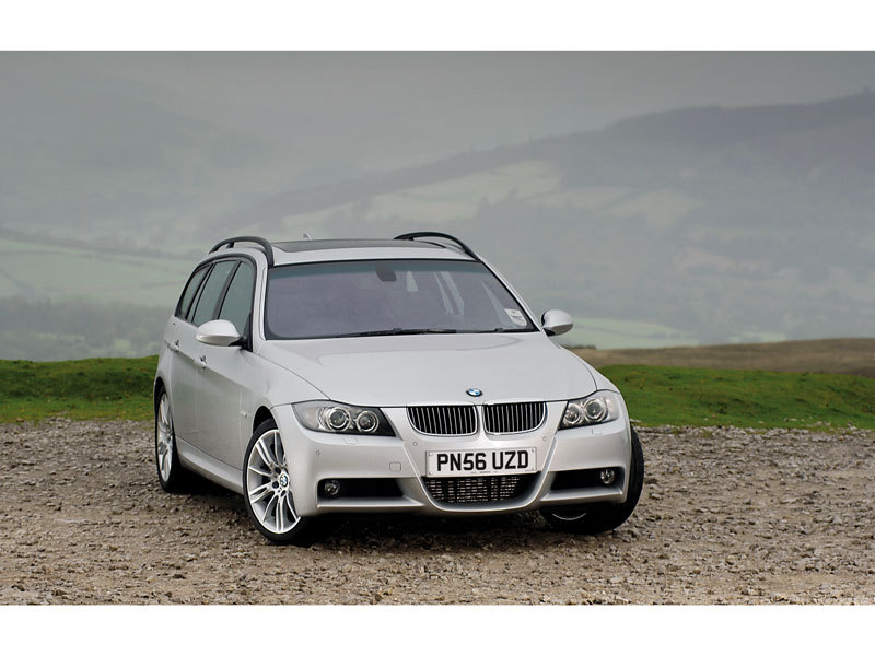 BMW 3シリーズ セダン 2005年モデル 320i M Sportプラス (MT)の価格