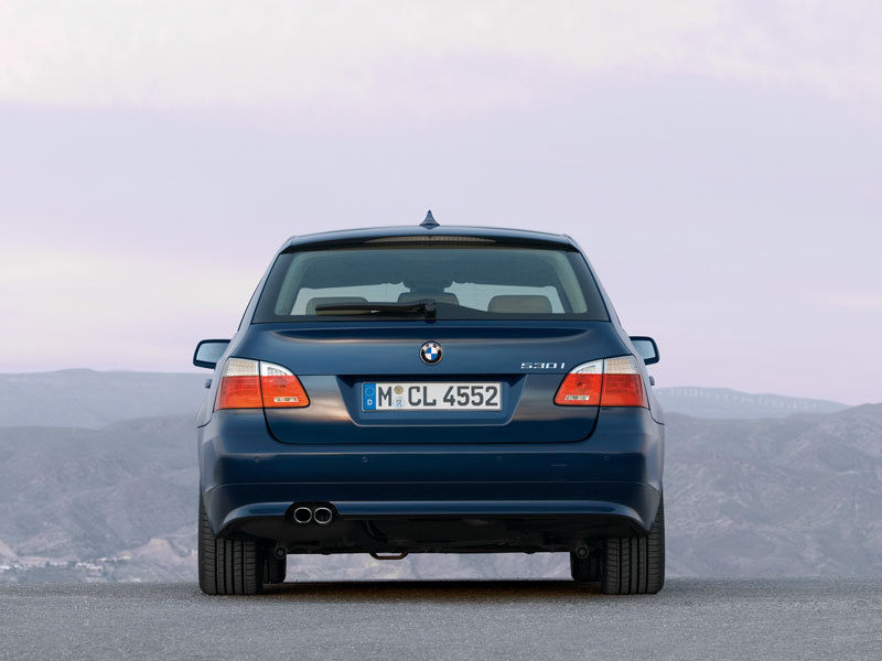 BMW 5シリーズ セダン 2010年モデル 523iの価格・性能・装備・オプション（2013年11月29日発売）