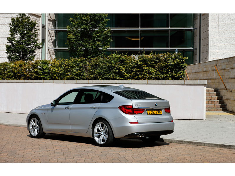BMW 5シリーズ セダン 2010年モデルの価格・グレード一覧 価格.com