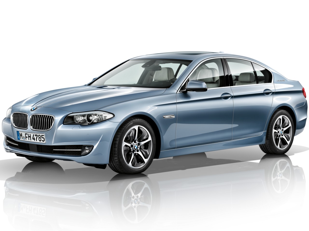 BMW 5シリーズ セダン 2010年モデル 523d Maestroの価格・性能・装備・オプション（2015年11月7日発売）