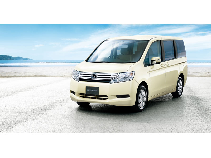 ホンダ ステップワゴン 2009年モデルの価格・グレード一覧 価格.com