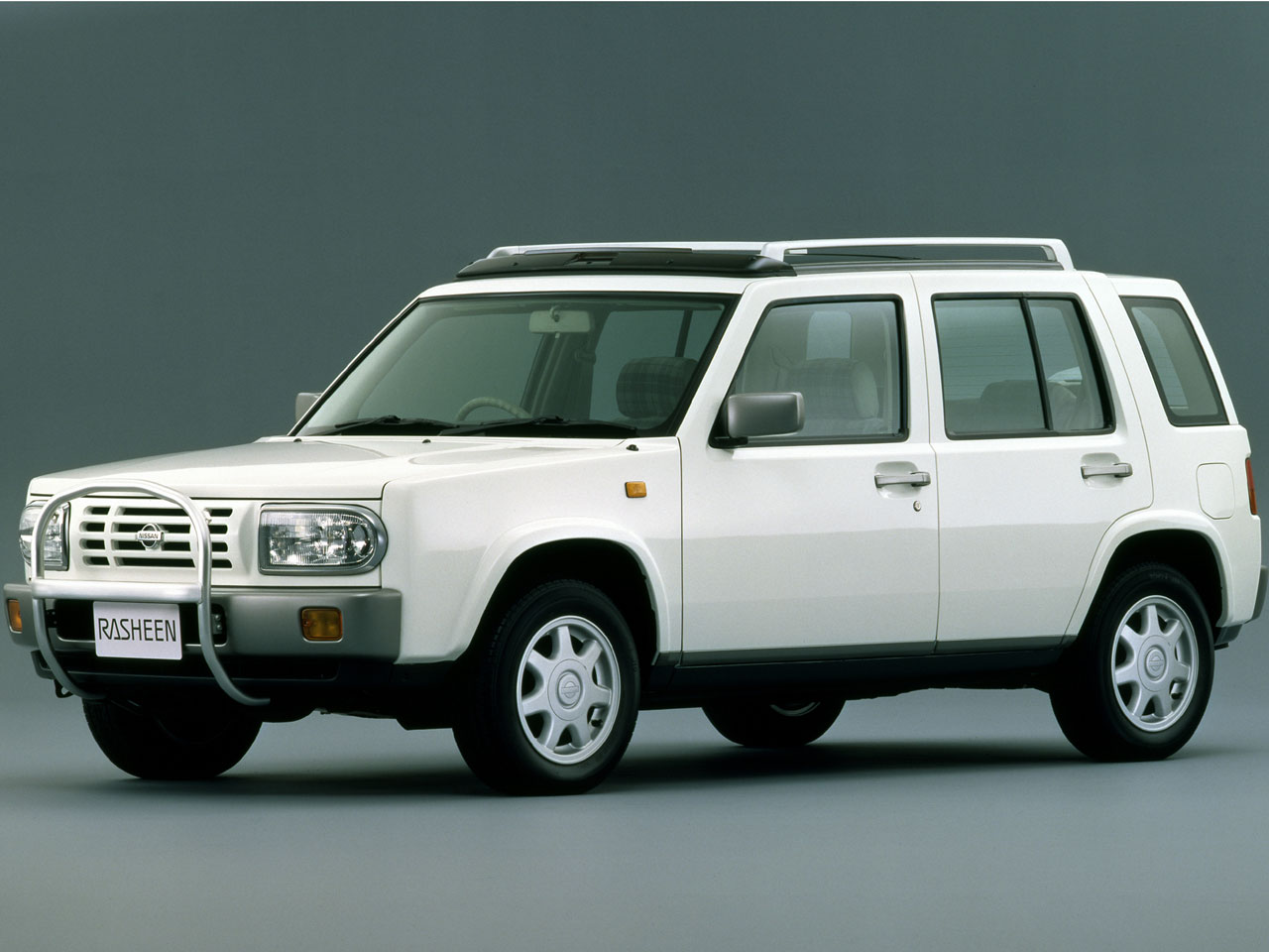 日産 ラシーン 1994年モデル 新車画像