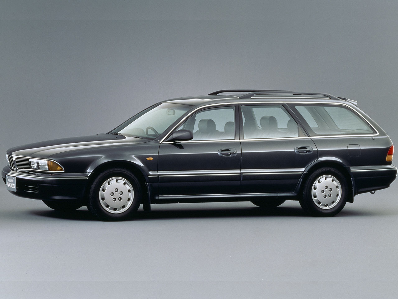 三菱 ディアマンテワゴン 1993年モデル ベースグレードの価格・性能 