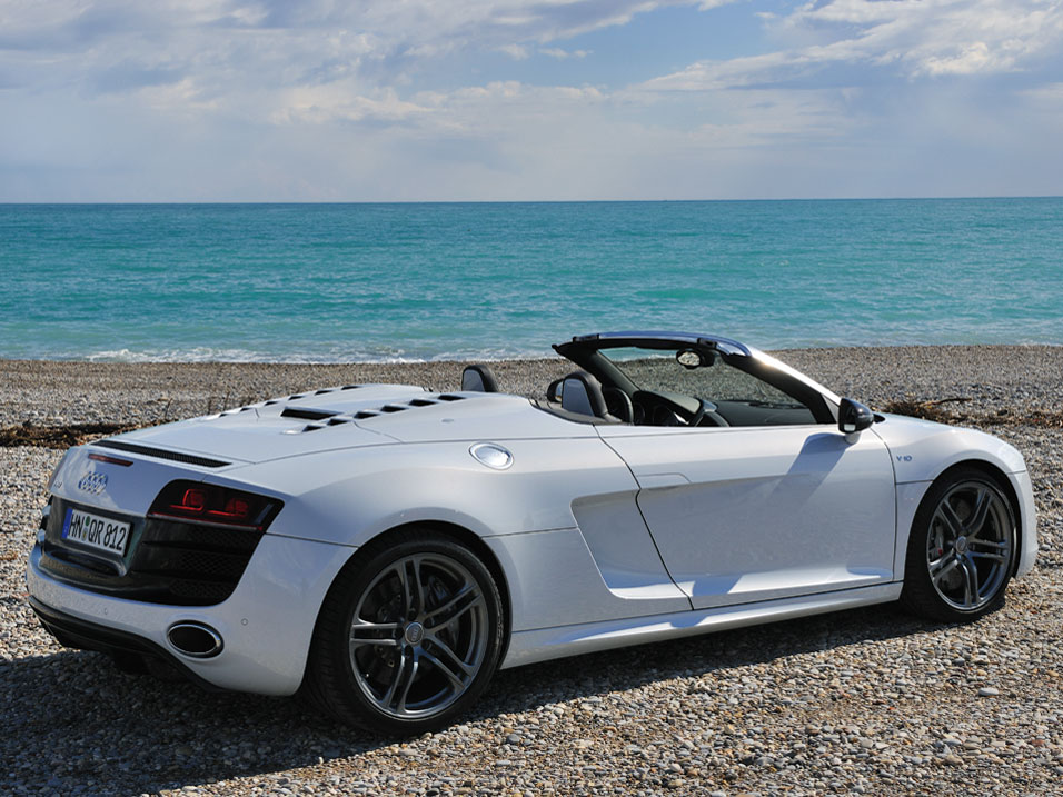 アウディ R8 スパイダー 2010年モデルの価格・グレード一覧 価格.com
