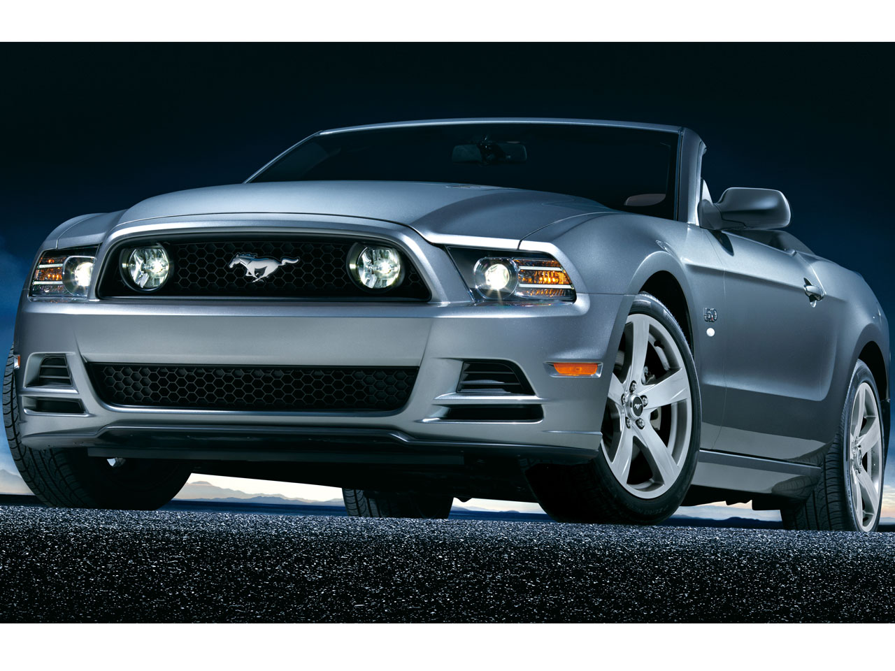 フォード マスタング 2006年モデル V8 GT Performance Packageの価格