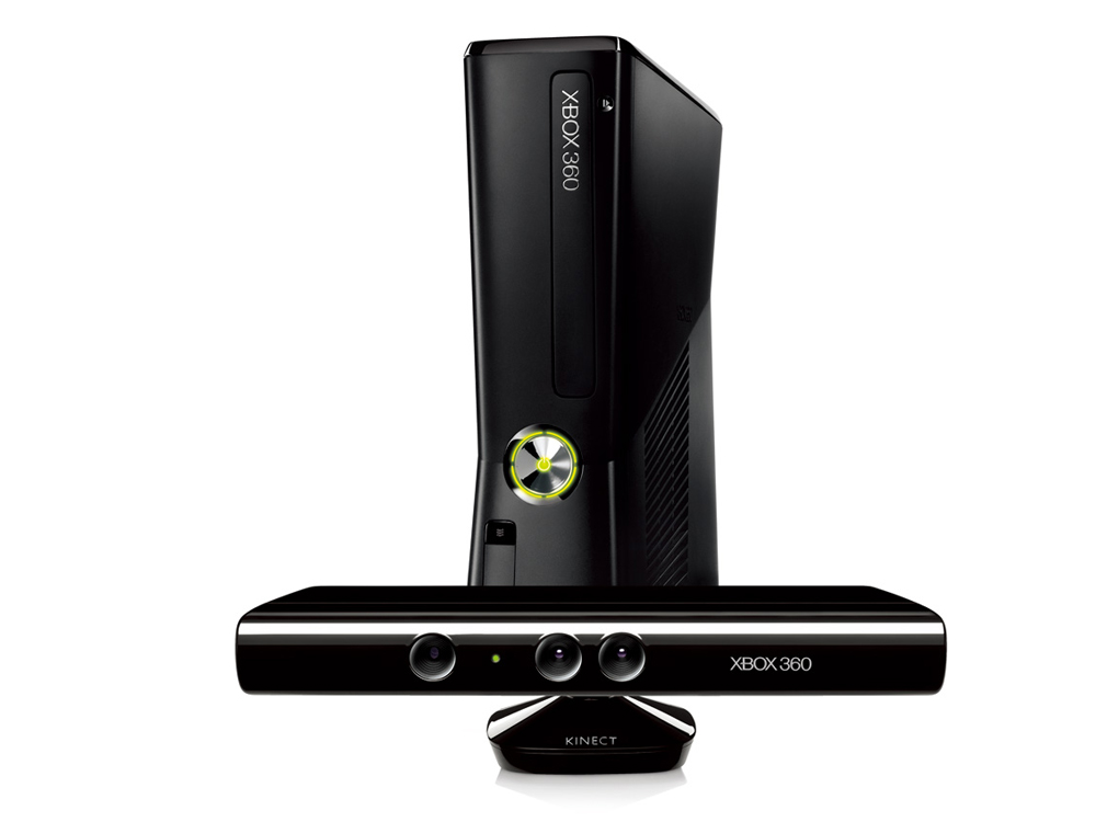 Xbox 360 4GB + Kinect �o�����[�p�b�N