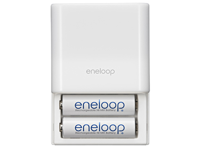 eneloop mobile booster �P3�`2�tUSB�o�͕t�[�d��Z�b�g KBC-E1ADS �̐��i�摜