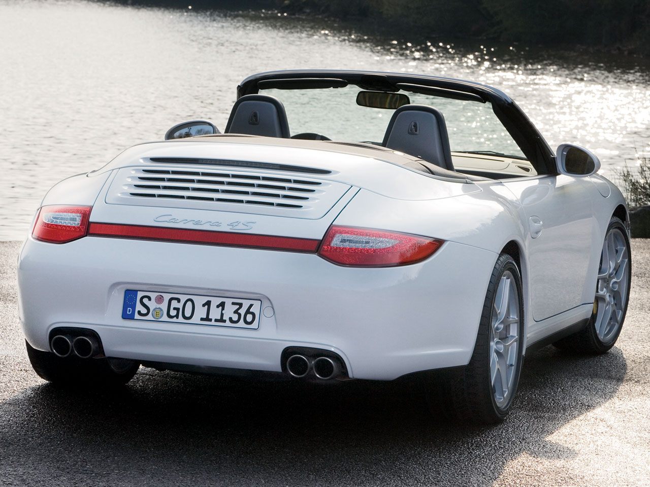 ポルシェ 911カレラ カブリオレ 2004年モデル 4S カブリオレの価格