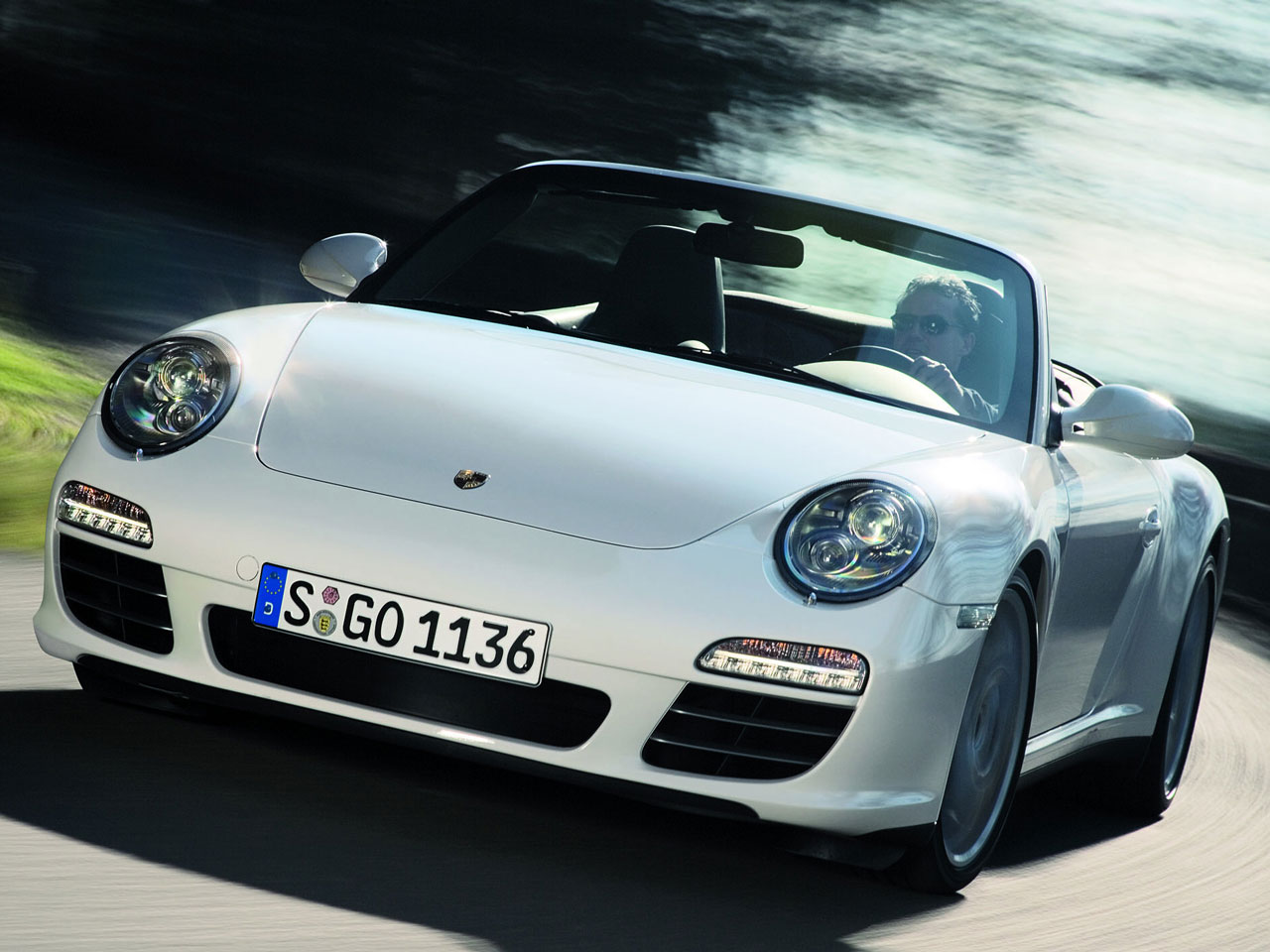 ポルシェ 911カレラ カブリオレ 2004年モデル 4 (左ハンドル)の価格