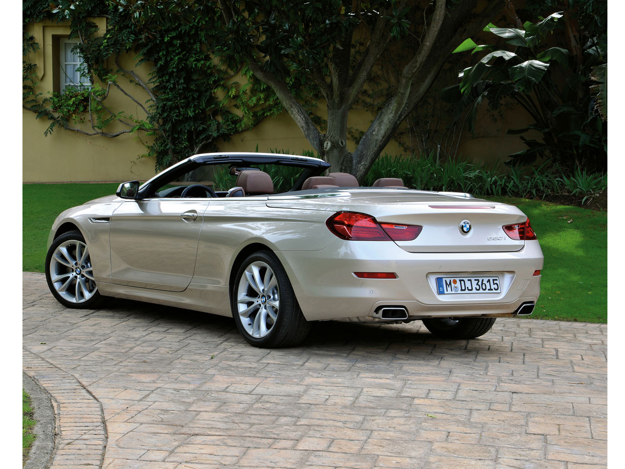 BMW 6シリーズ カブリオレ 2011年モデル 640i Cabrioletの価格・性能・装備・オプション（2011年2月24日発売） 価格.com