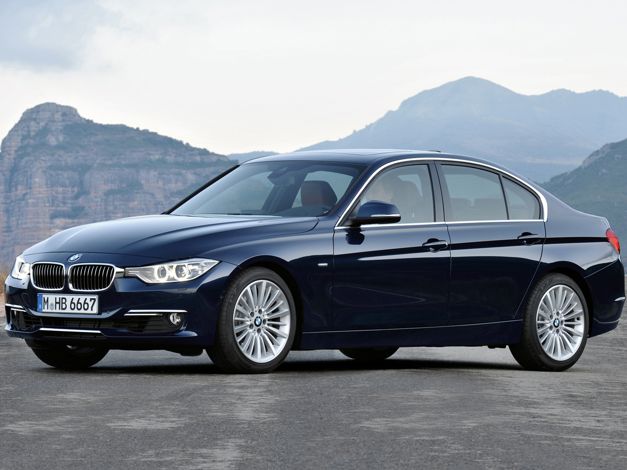 BMW 3シリーズ セダン 2012年モデル 320i M Sport (MT)の価格・性能