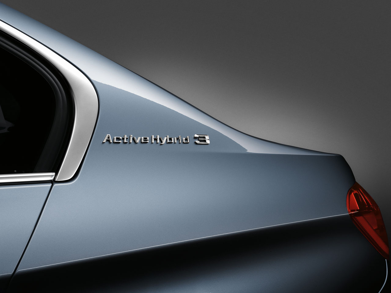 BMW 3シリーズ セダン 2012年モデル 320i xDrive Luxuryの価格・性能・装備・オプション（2019年1月1日発売）